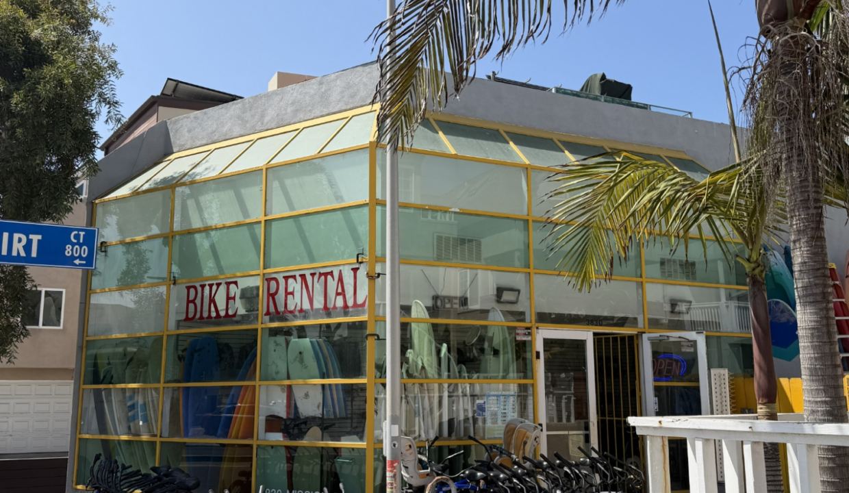 3830_Mission_Blvd_blue_sky_square (1)