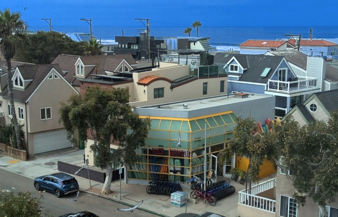 3830_Mission_Blvd_blue_sky_square (3)