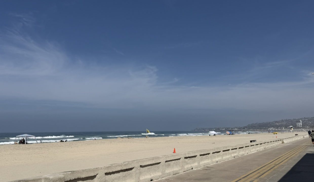 3830_Mission_Blvd_blue_sky_square (4)